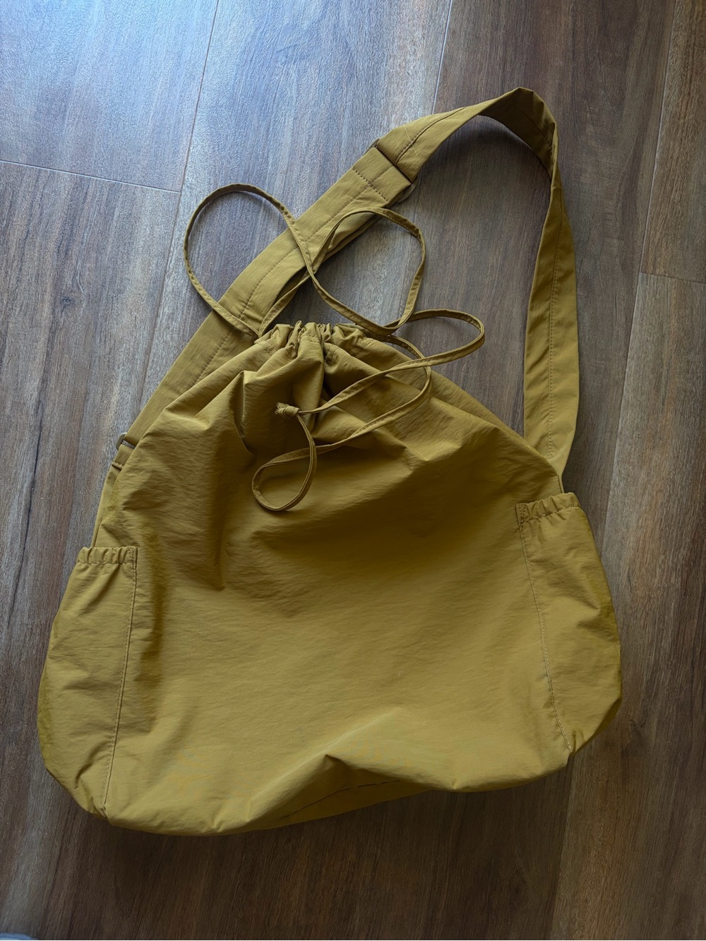 Uniqlo Mustard Yellow Drawstring Shoulder Bag - Picture 3 of 10
